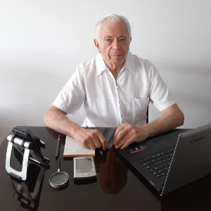 Dr. Arturo Saettone Leon Dermatologo en san isidro